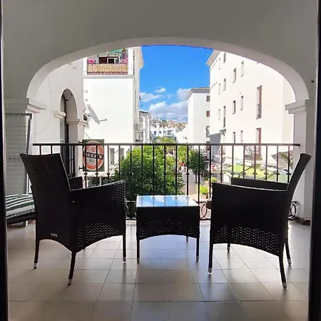 Experience Lively Duquesa Port Apartment *