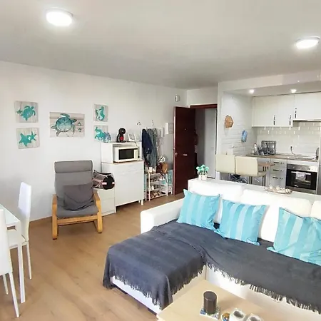 Experience Lively Duquesa Port *